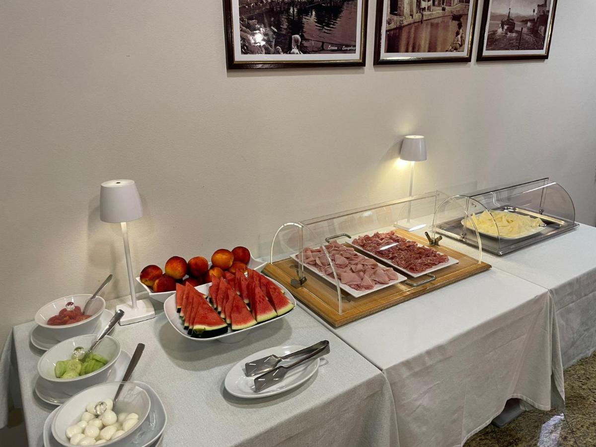 Albergo Tecla Lazise Luaran gambar